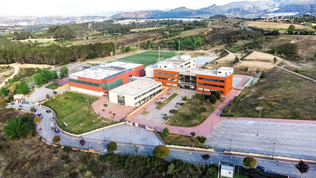 Agora Barcelona International School