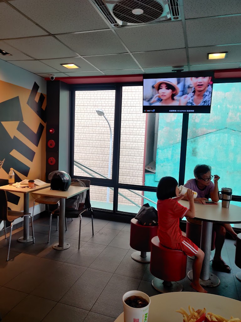 麥當勞-高雄鳳林餐廳（設有得來速） 的照片