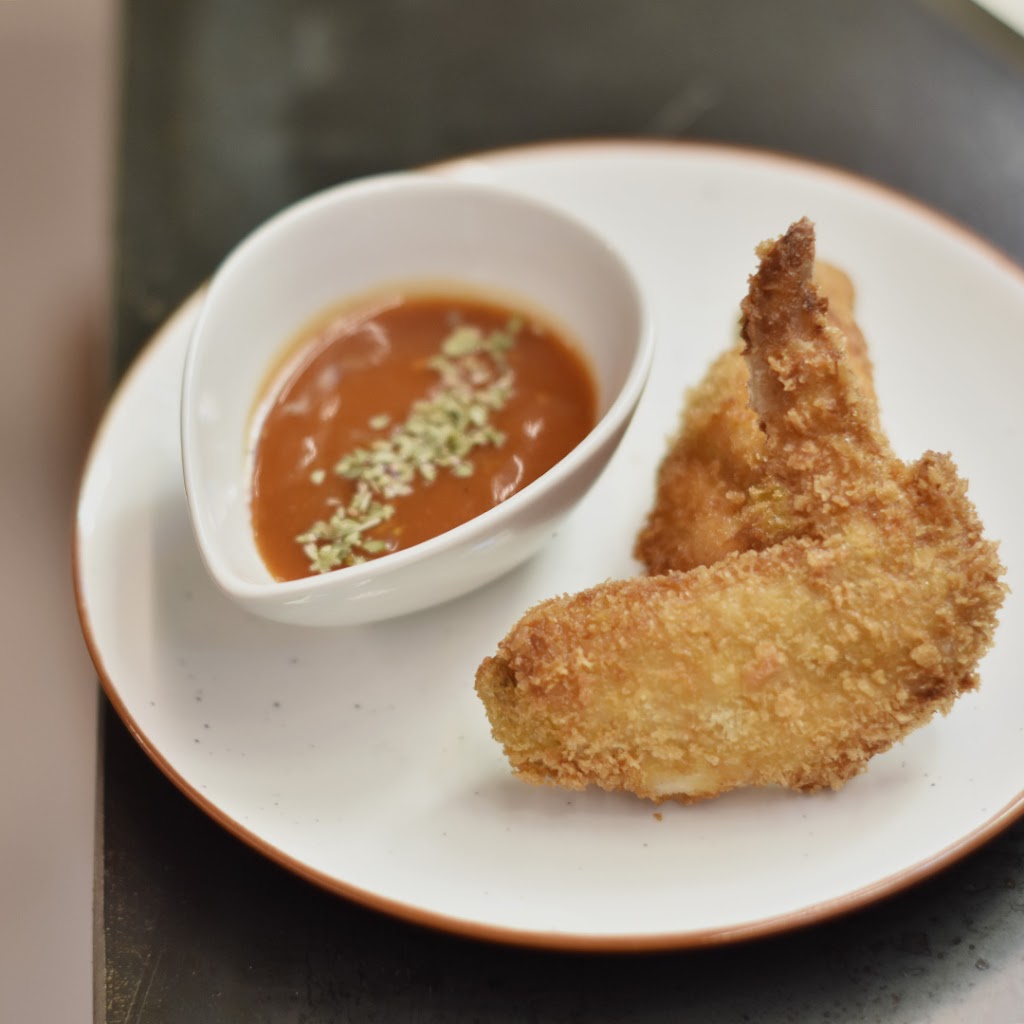 Vermuteria La Lonja del Vino — Comida y bebida