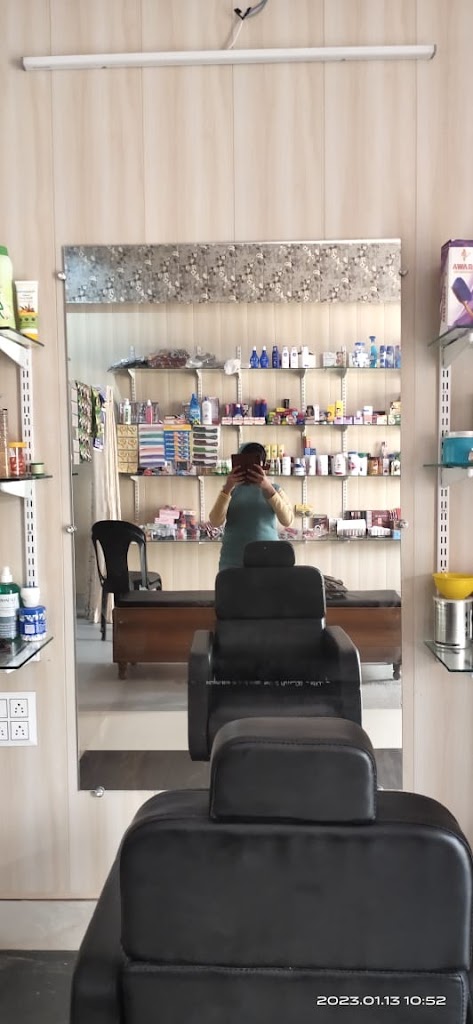 Varsha Beauty Salon And Cosmetics