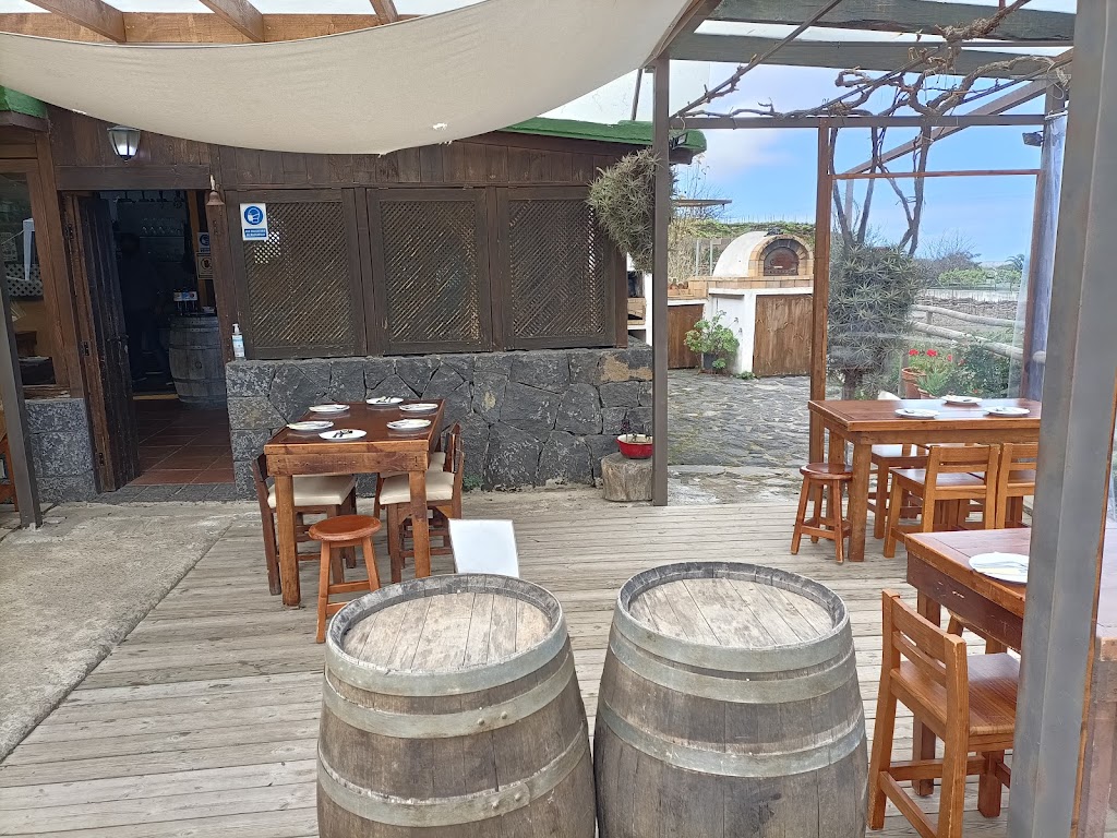 Guachinche Bodega La Suertita — Ambiente