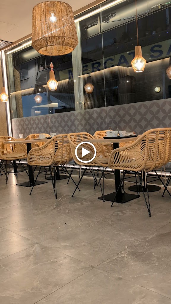 Cafeteria El Taller SVH — Videos