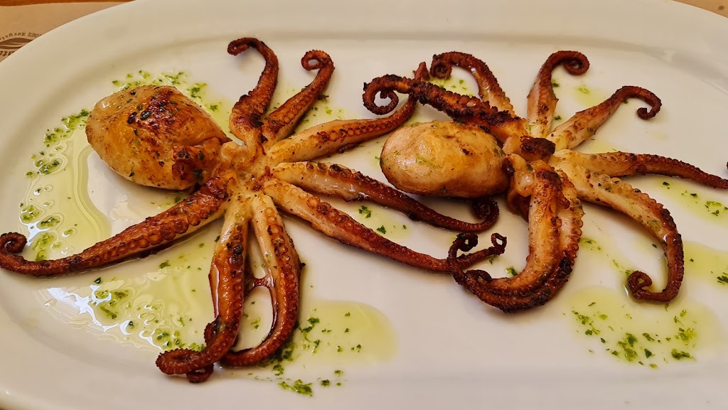 Bar Tutxi — Comida y bebida