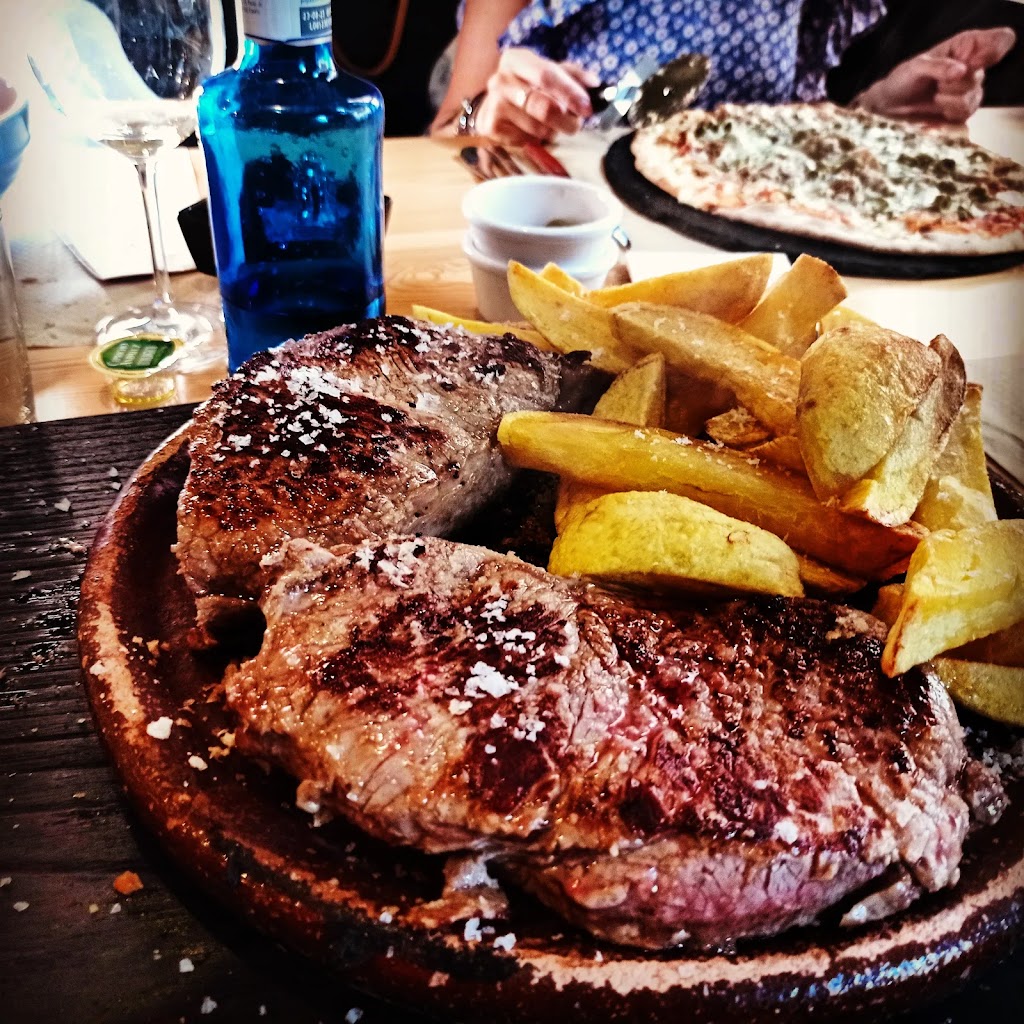 La Cesteria — Comida y bebida