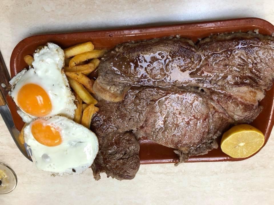 Casa Juanito — Comida y bebida