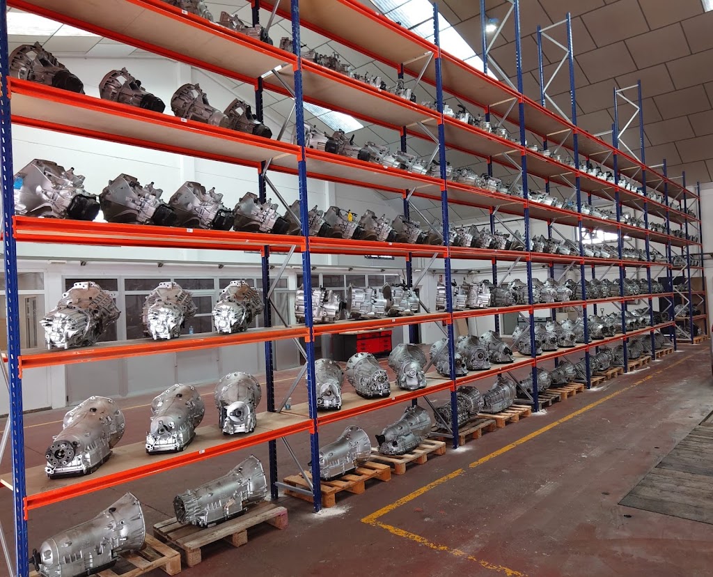 Cajas de Cambios Valencia - Tienda y Servicio de Calidad — Interior