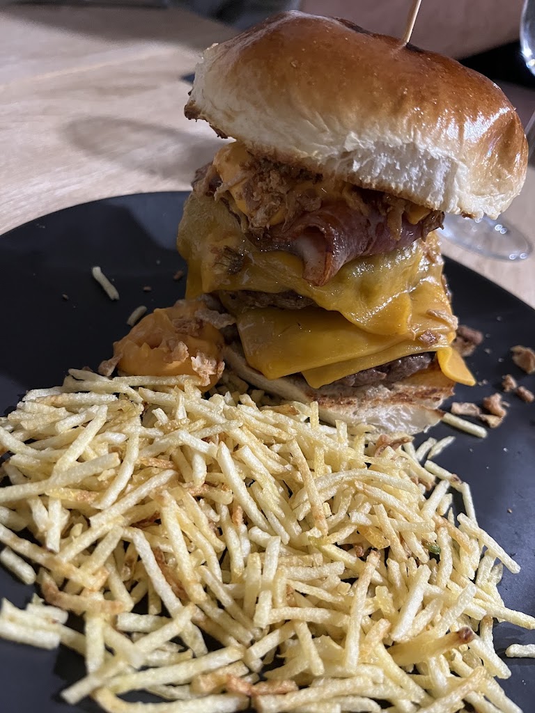 INCOGNIT VALLS — Comida y bebida