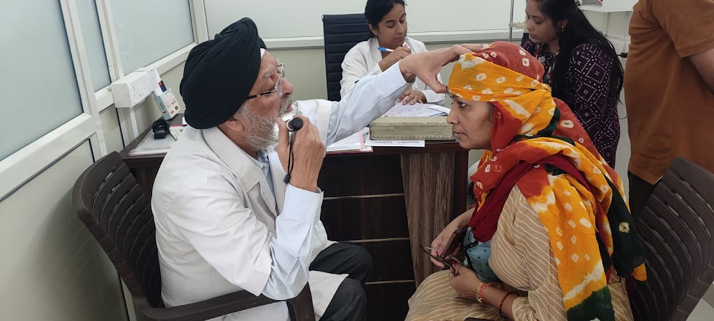 Dr Bindra Matashree Netralaya Minal