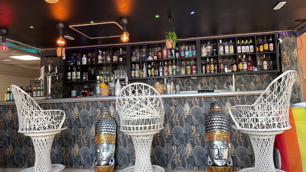 MABO Cafe — Ambiente