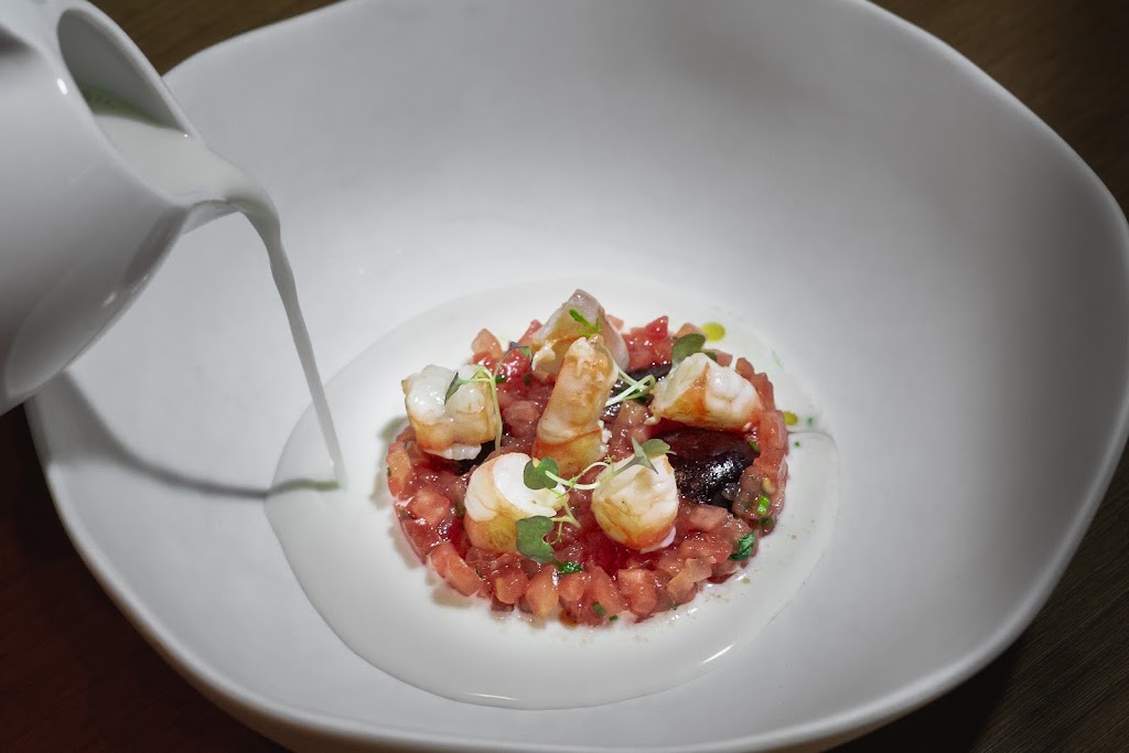 Ferran Cerro Restaurant — Comida y bebida