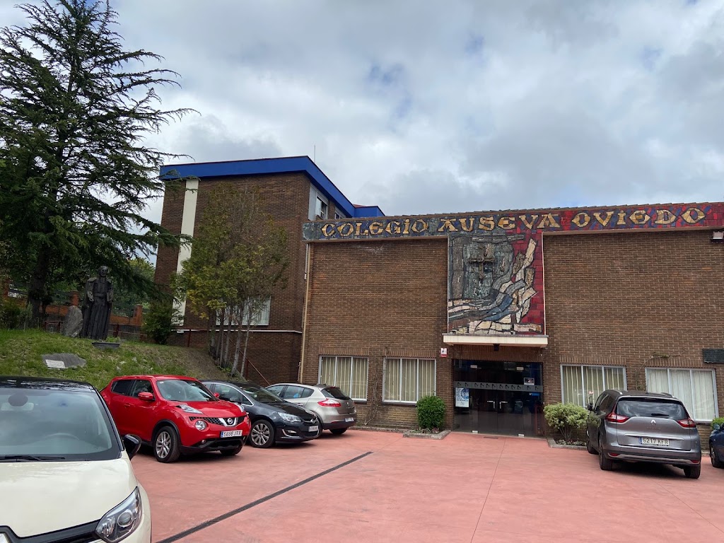CEAE OVIEDO - Centro de Estudios Aeronauticos — Edificio