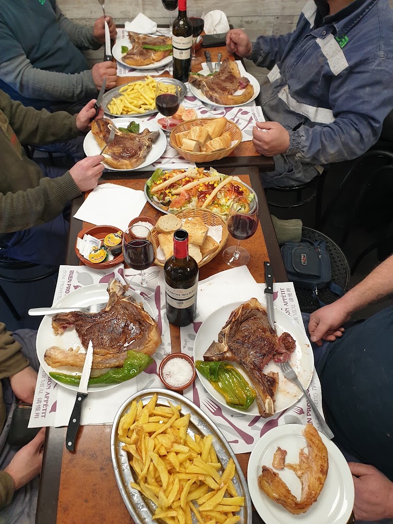 Restaurante Fandi — Comida y bebida
