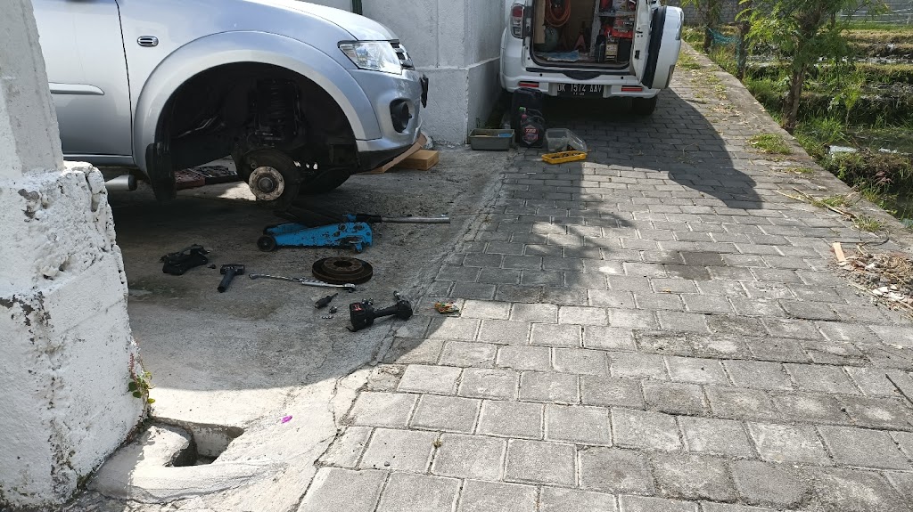 Bengkel mobil panggilan 24 jam