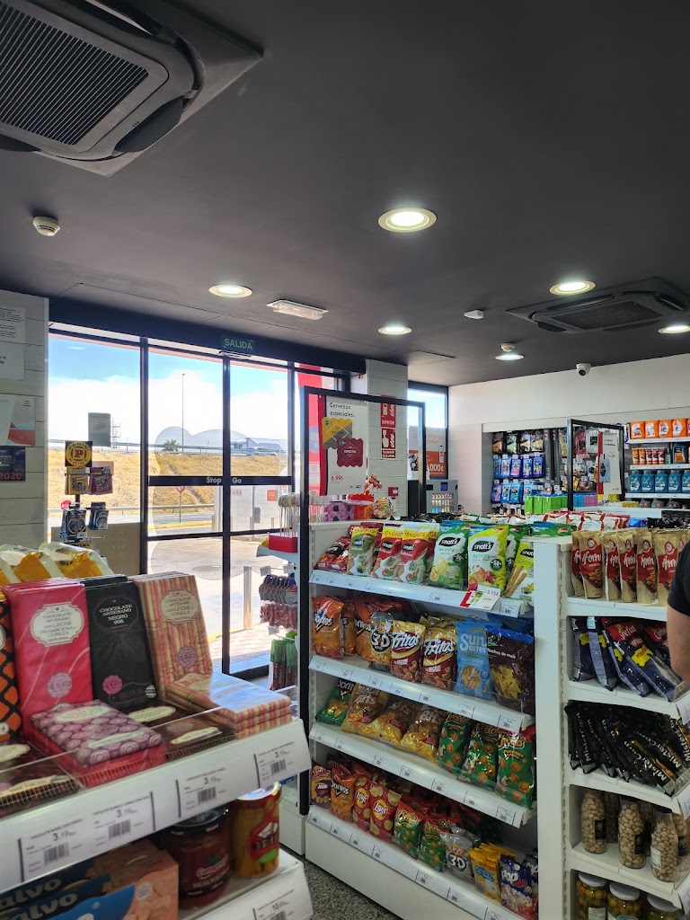 Estacion de Servicio Repsol — Interior
