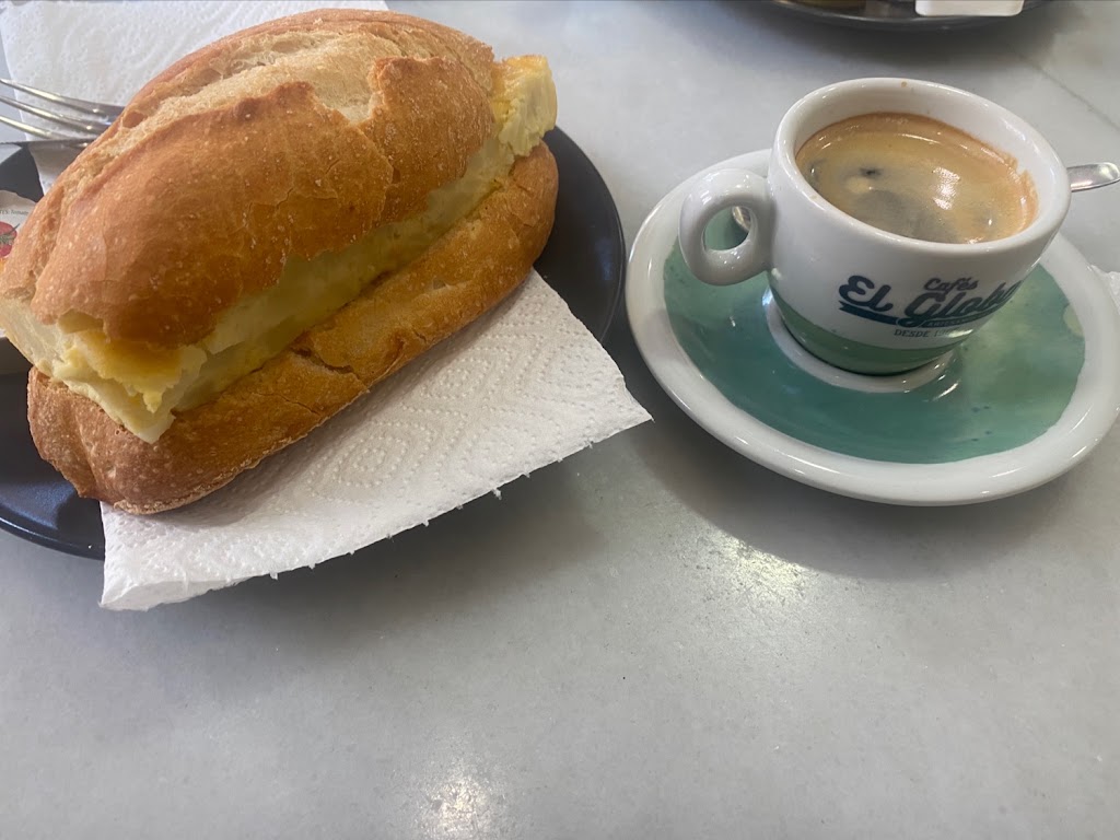 Cafeteria Harris — Comida y bebida