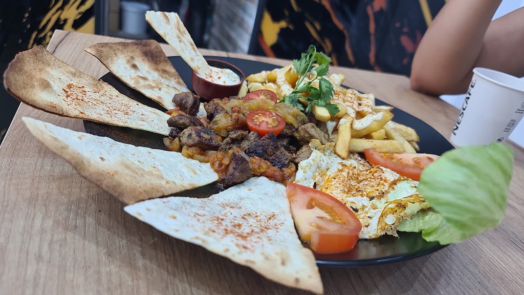 TETIK MUS — Comida y bebida