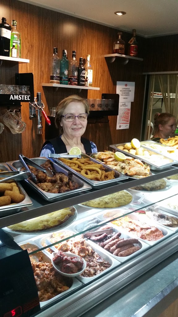 La Terrasseta de Laura — Comida y bebida