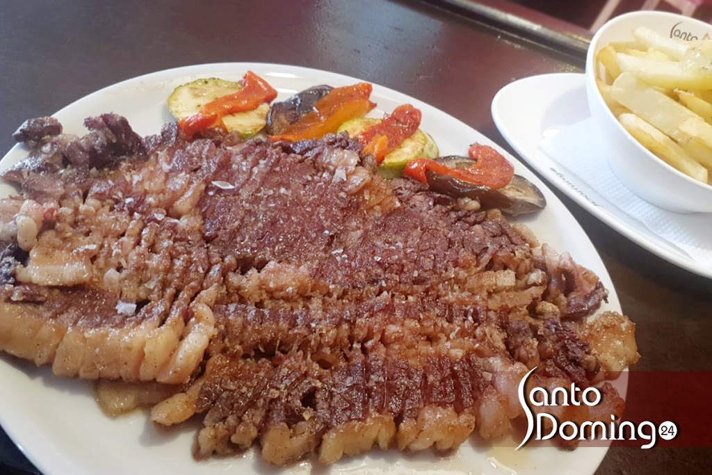 Taberna Santo Domingo — Comida y bebida
