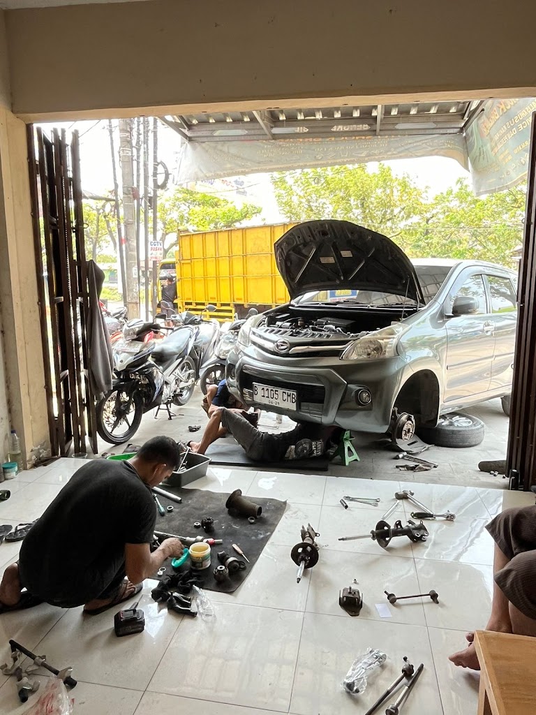 BENGKEL KAKI KAKI MOBIL OTO SHOCK BREAKER