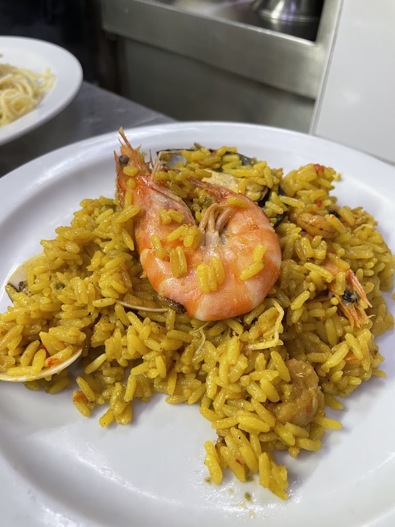 Cafeteria Escudero — Paella