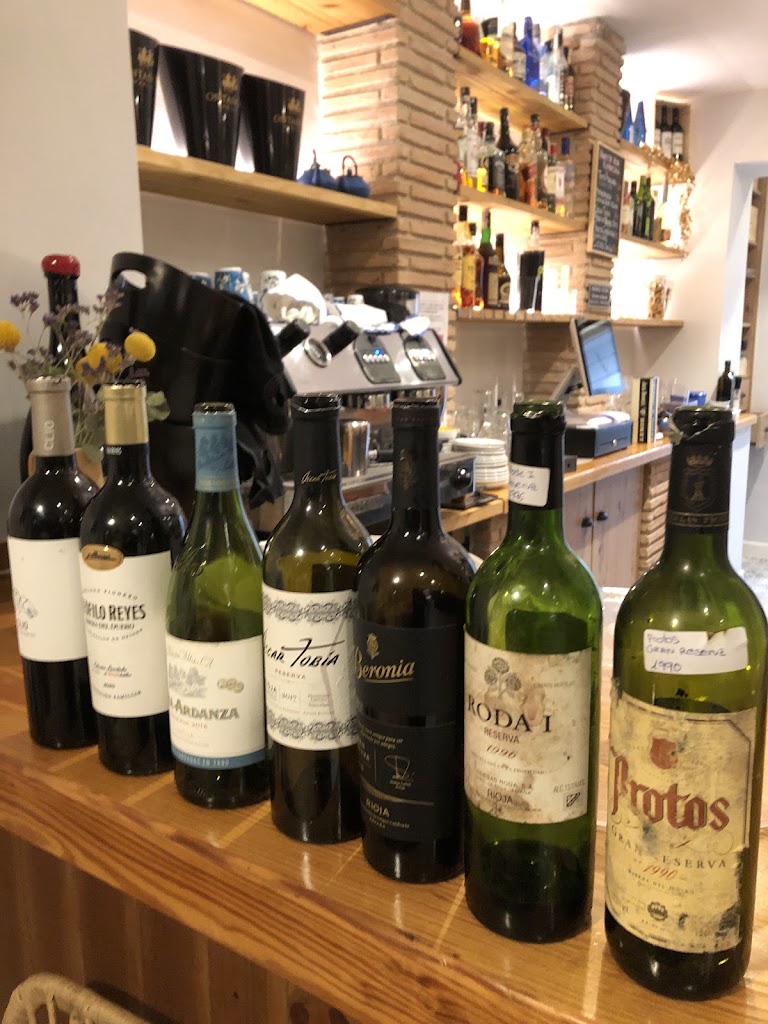 Descortxe Tasca Mediterranea — Comida y bebida