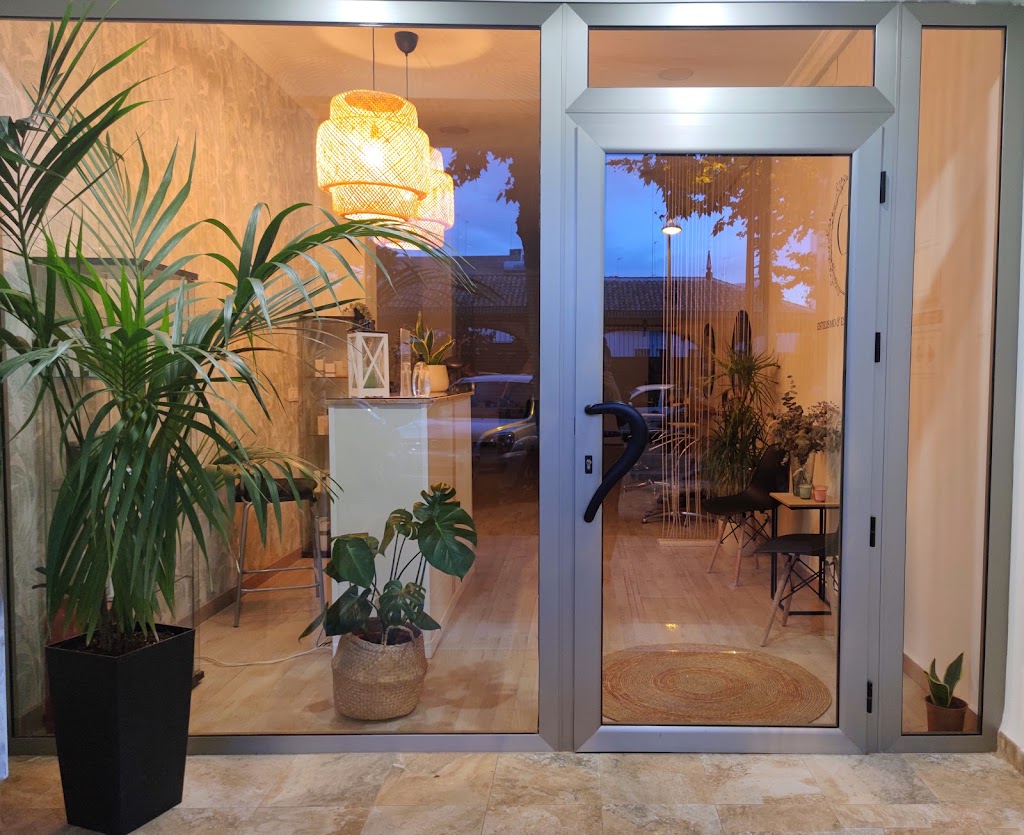 Carrero Bono Salon | Peluqueria y Centro de Estetica Integral — Del propietario