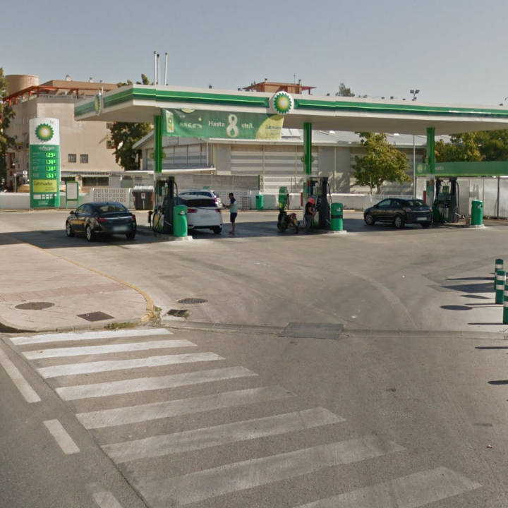 bp La Victoria: Estacion de servicio — Del propietario