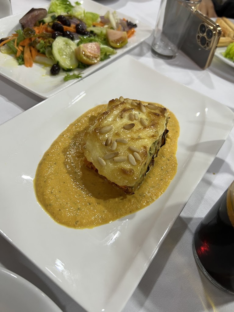 Restaurante Domi 2 — Comida y bebida