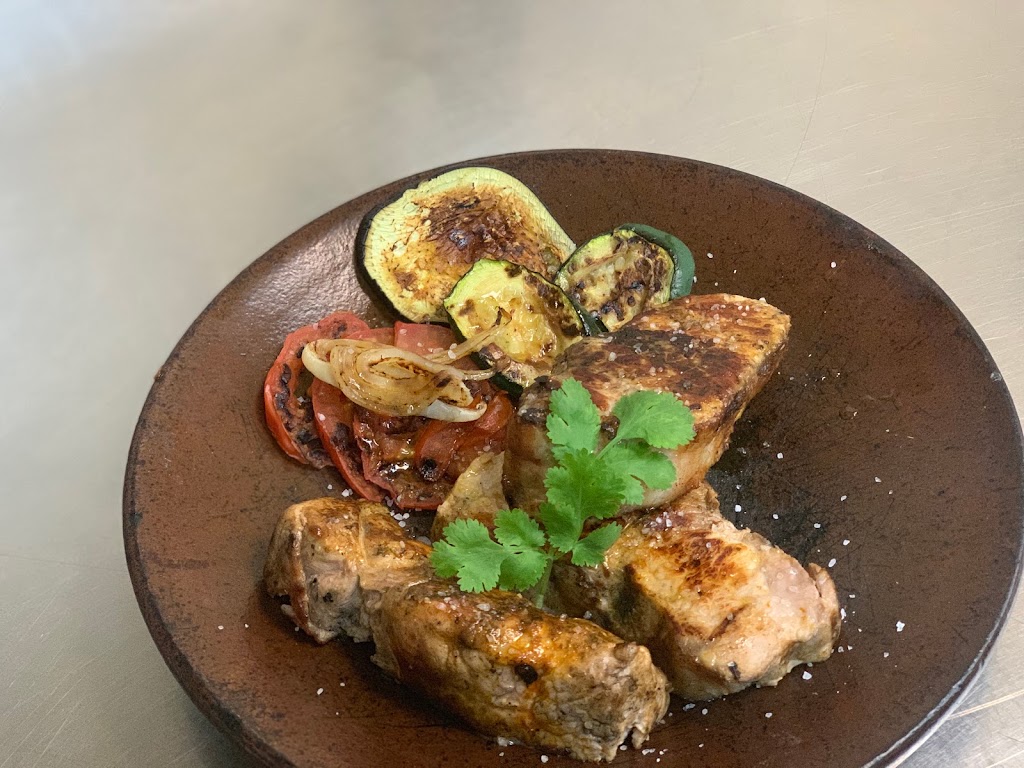 Restaurante Do Re Mi Events — Comida y bebida