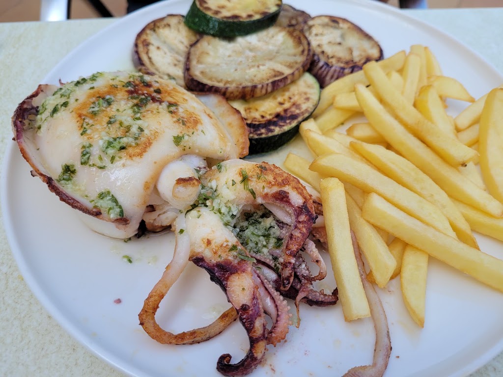 Bar Cerveceria Rafa — Comida y bebida