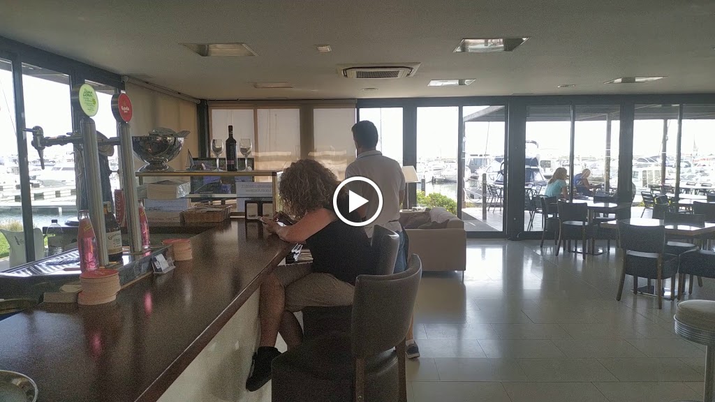 Pizzeria Gastrobar Marina Beach — Ambiente