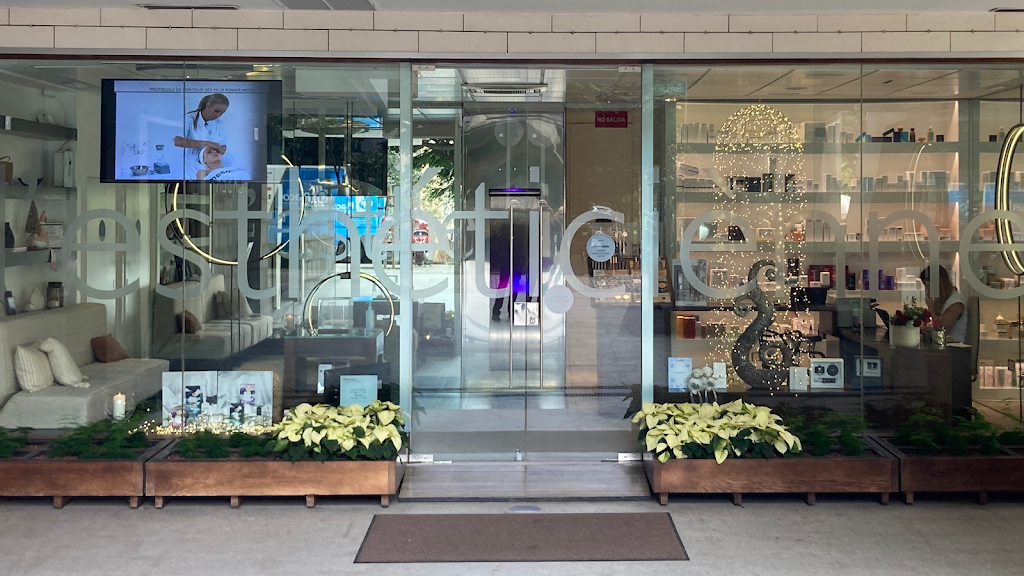 l'estheticienne Urban Spa & Beauty (Beleyma)