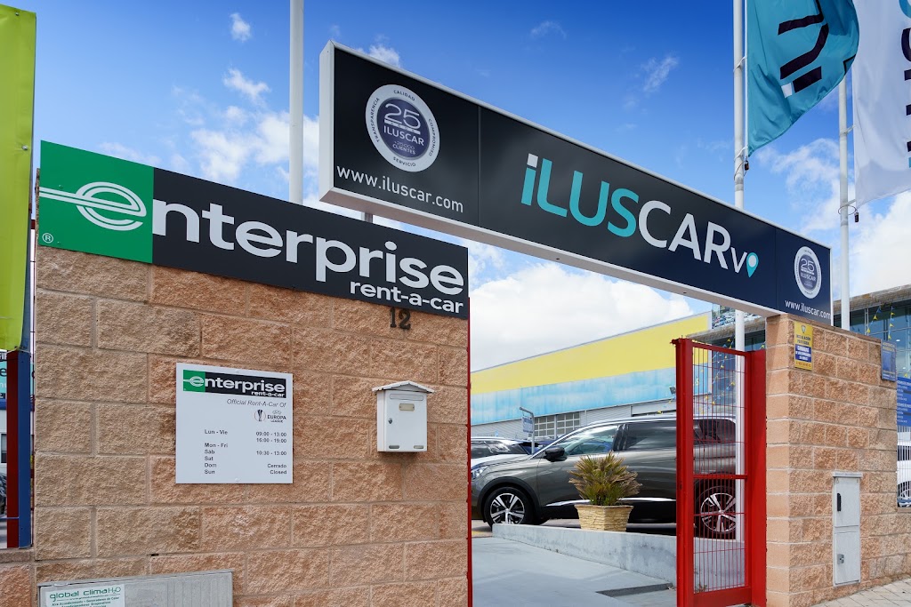 Grupo Iluscar. Especialistas en vehiculos de ocasion y KM0 — Exterior