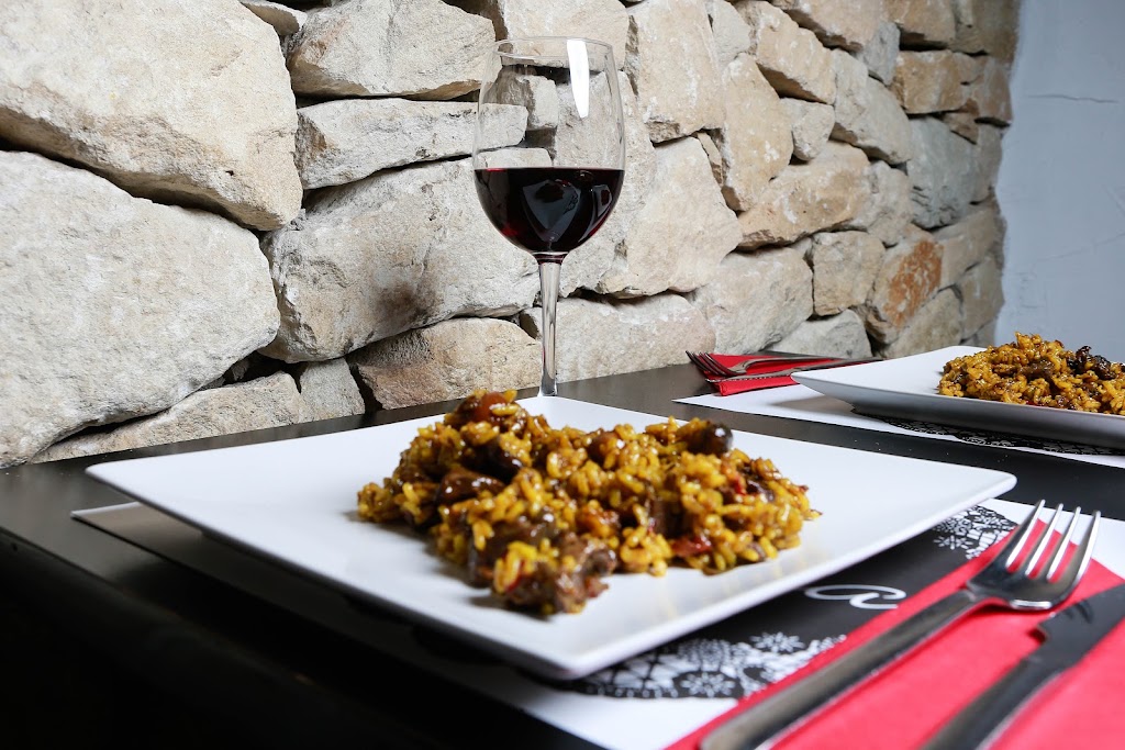 Restaurante La Chula — Comida y bebida