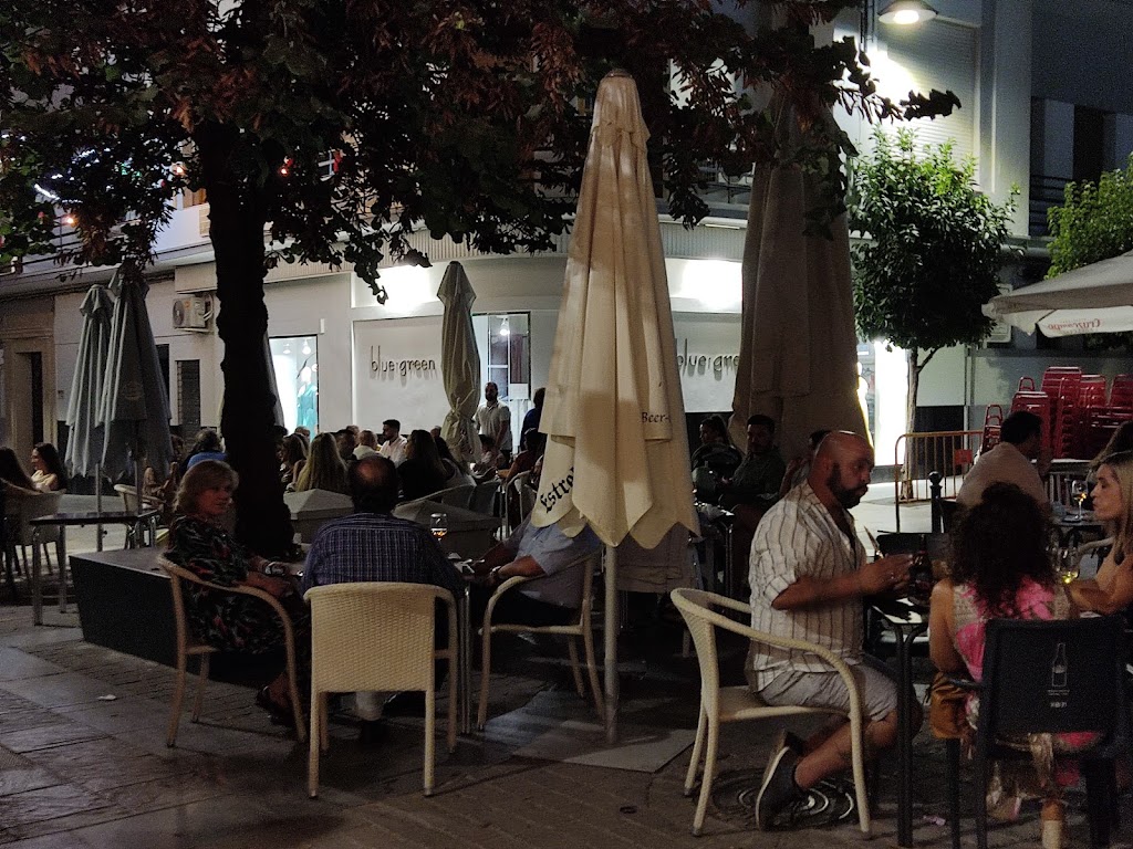 Tango Cafe & Copas — Ambiente