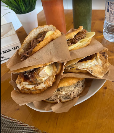 Bar Casi Guachinche — Comida y bebida