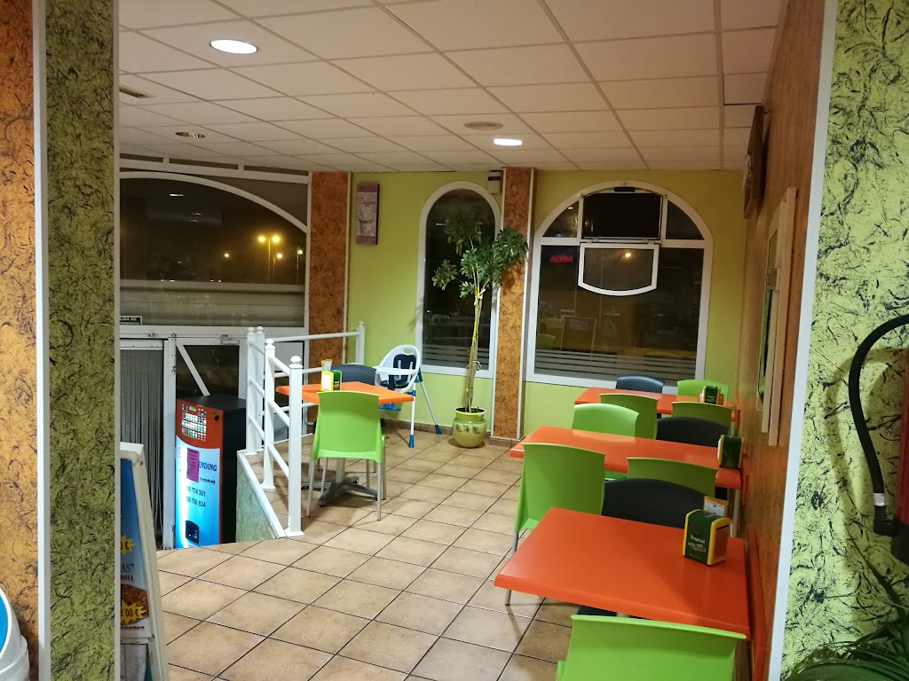 Cafeteria Pizzeria Esquina Doramas