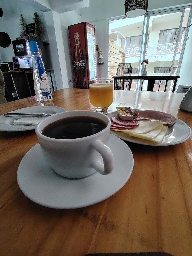 Comida y bebida
