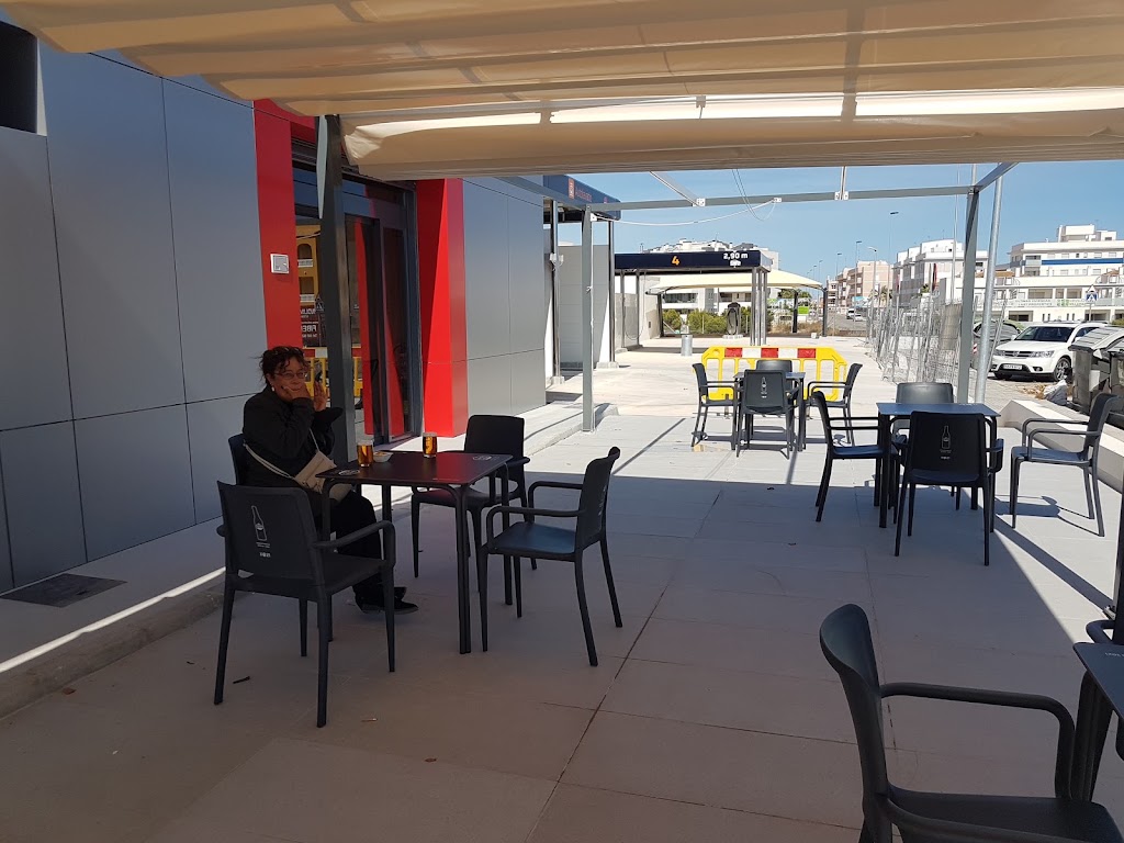 Estacion de Servicio Repsol — Interior