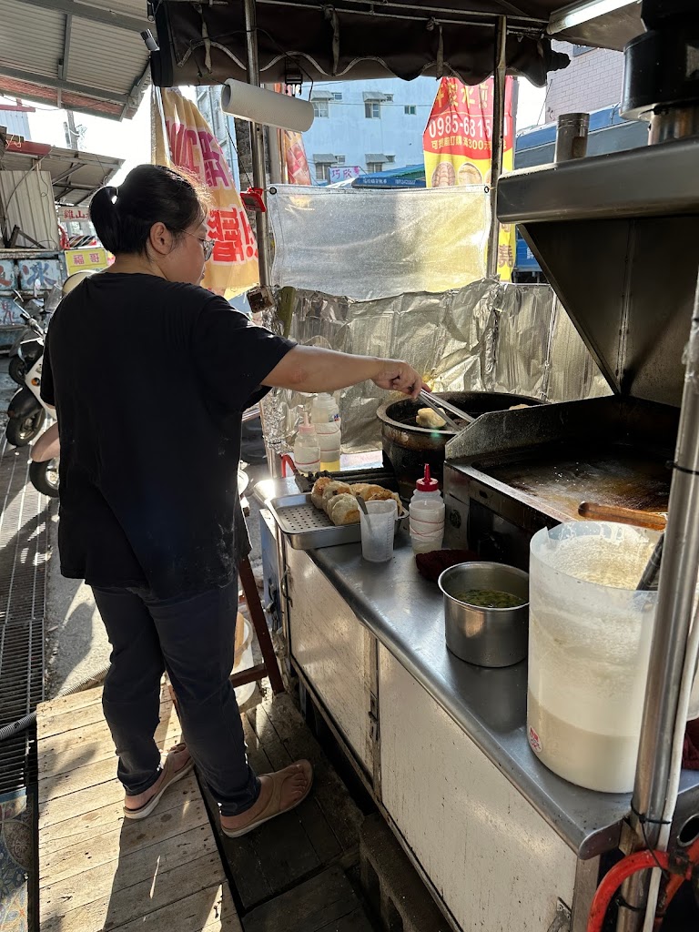 許家手工水煎包 粉漿蛋餅 肉燥蘿蔔糕 的照片