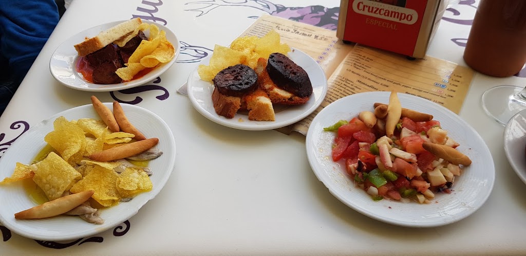 Bodeguita El Coto — Comida y bebida