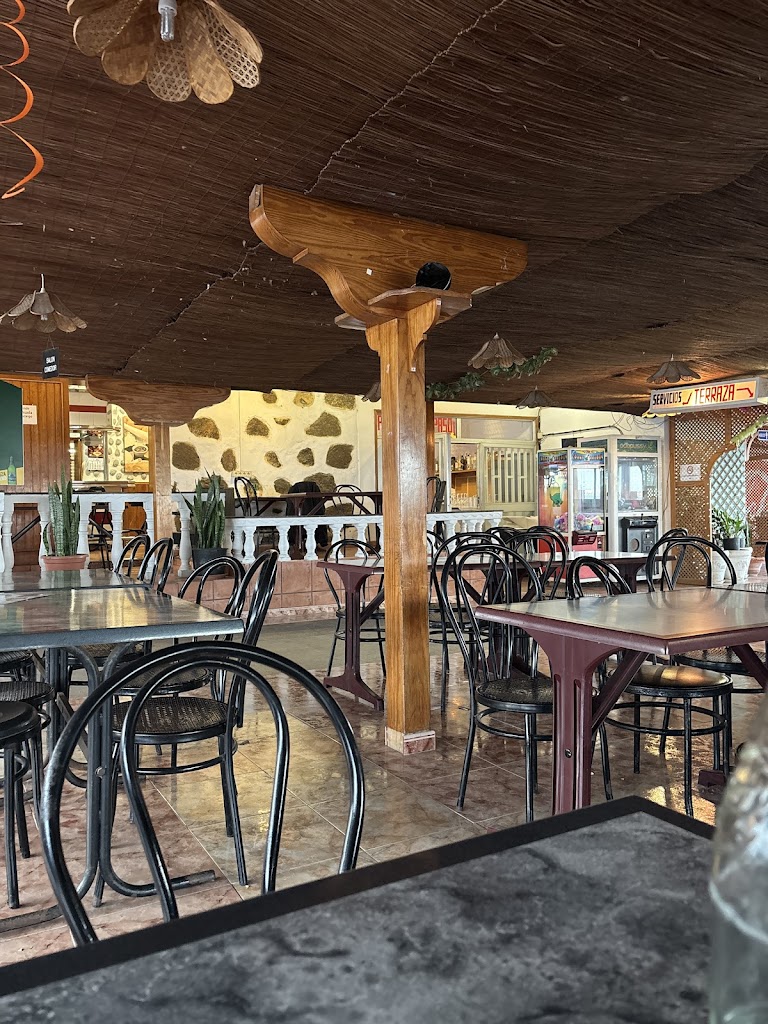 Restaurante La Casa De Ellos