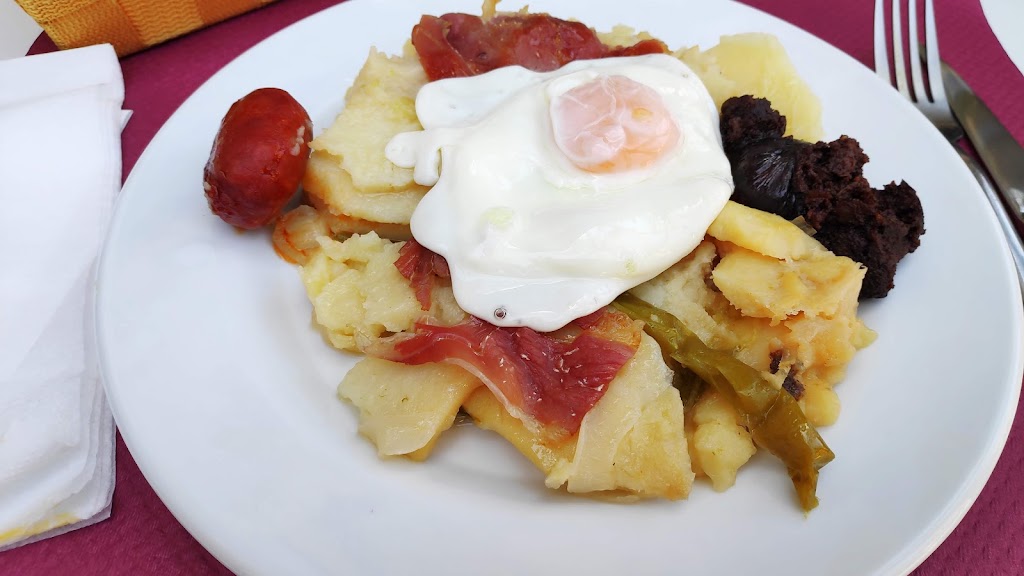Bar Sabor Andaluz — Comida y bebida