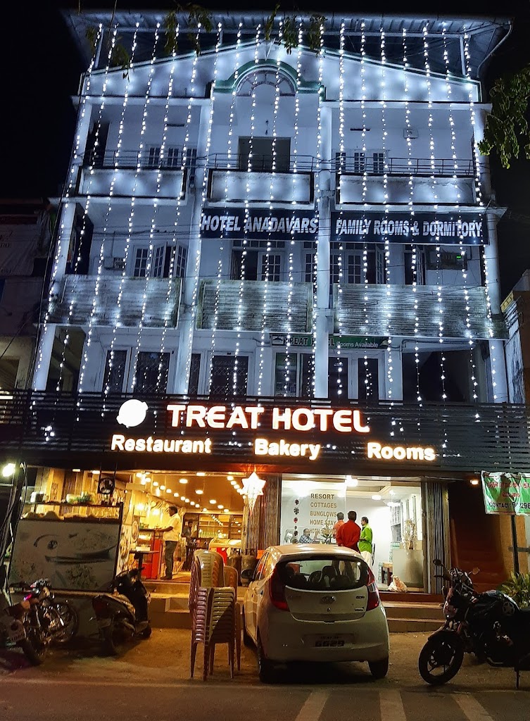 Treat Hotel Lodging Valparai
