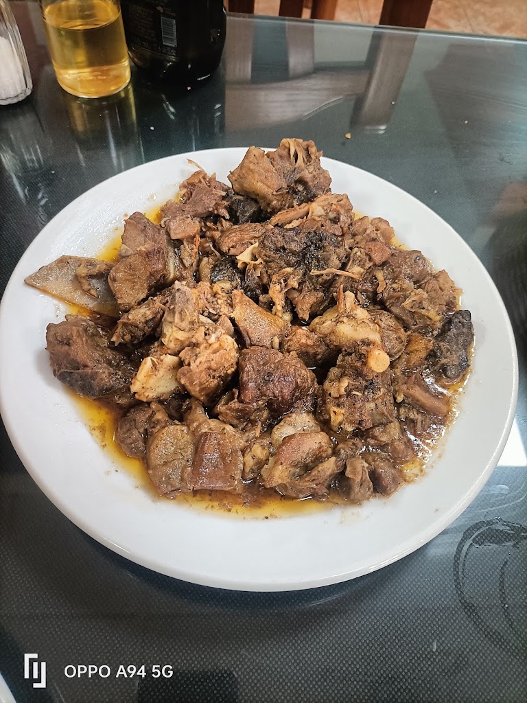 Cafe Bar Gutierrez — Comida y bebida