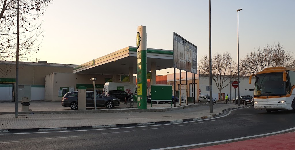 Estacion de Servicio — Surtidor de combustible