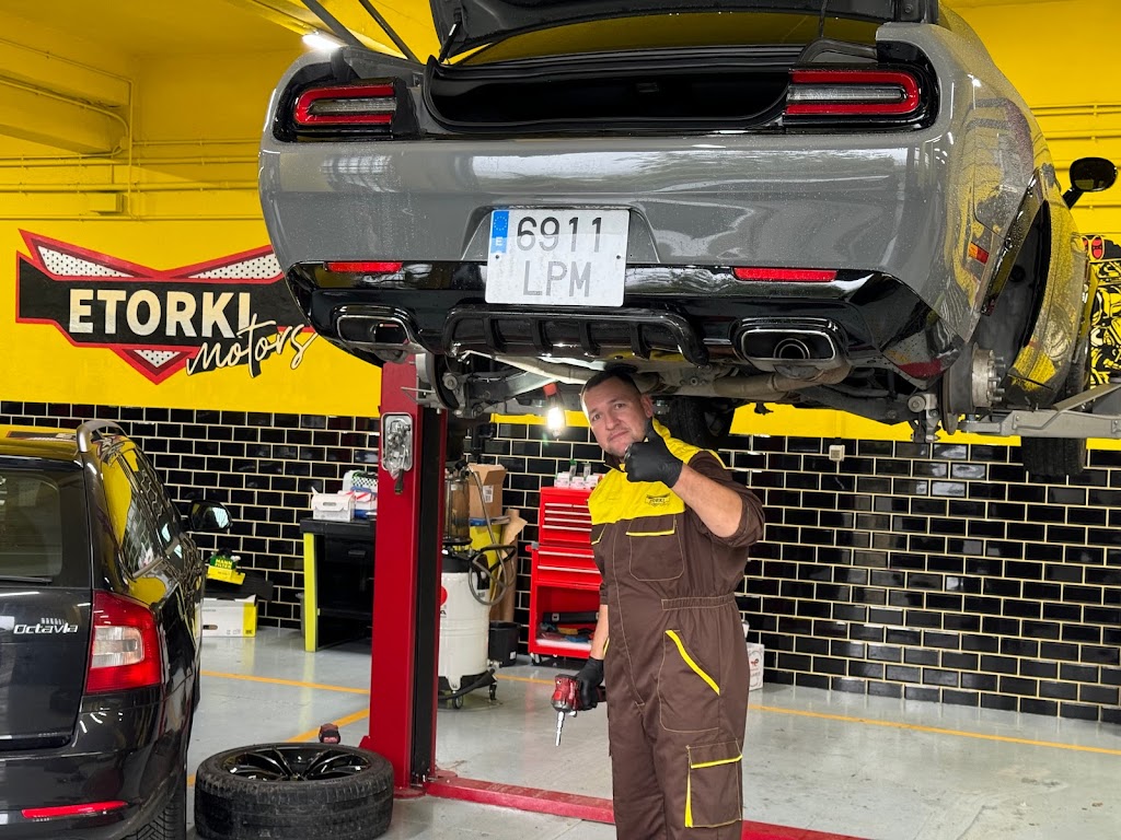 Etorki Motors — Taller