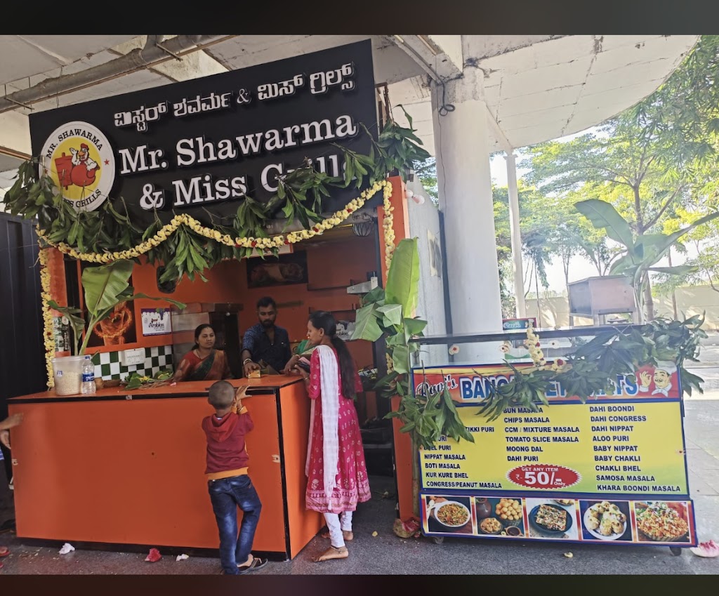 Ravi S Bangarpet Chats And Pani Puri