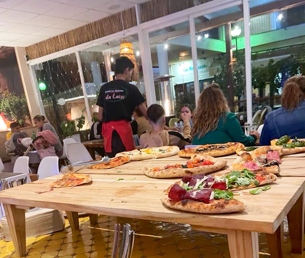 Pizzeria Da Luigi — Comida y bebida