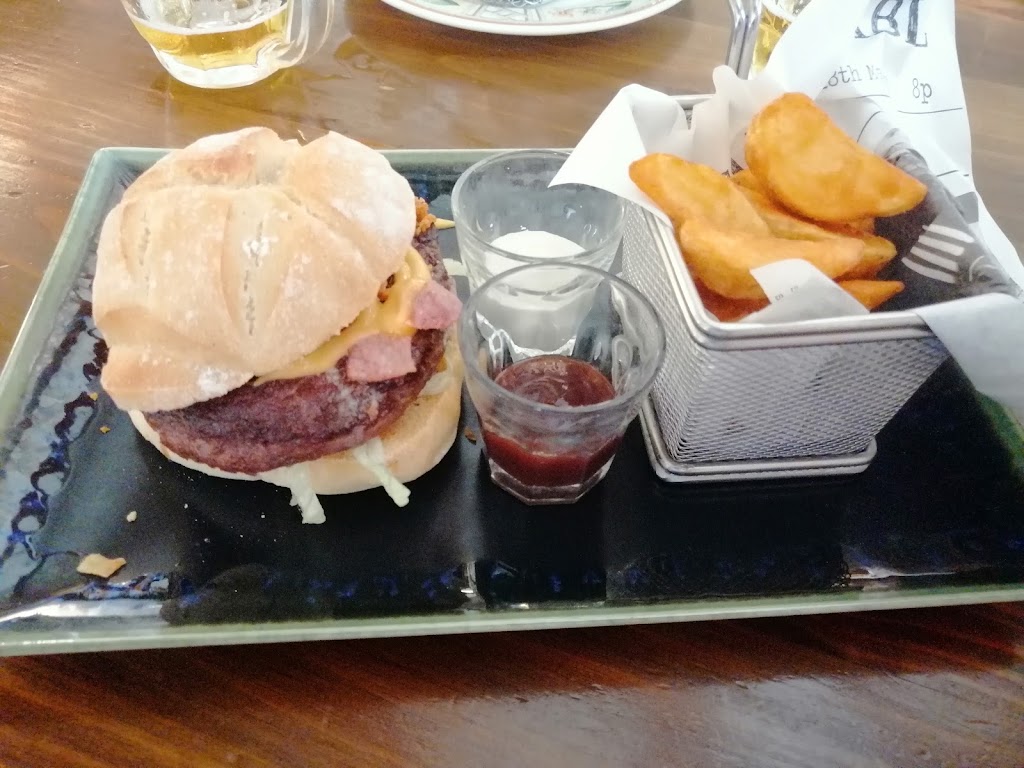 Bar Pacos — Comida y bebida